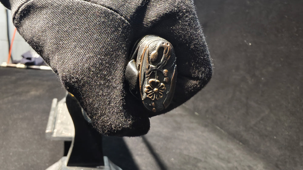 T10 (covering the soil and burning the blade to form wavy patterns) Carved dragon pattern,katana