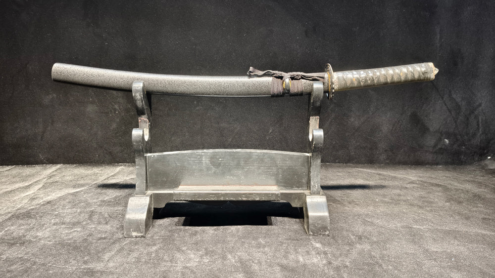 (T10 covers the soil and burns the blade to form ripples)katana