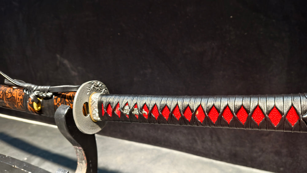 Ghost shadow(TI0Forging process)Covering soil fire burning blades to form a special pattern,katana