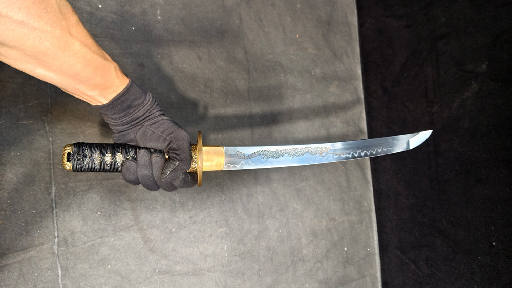 dragon hand(T10 earth-covered burning blade, carved dragon)katana,short knife