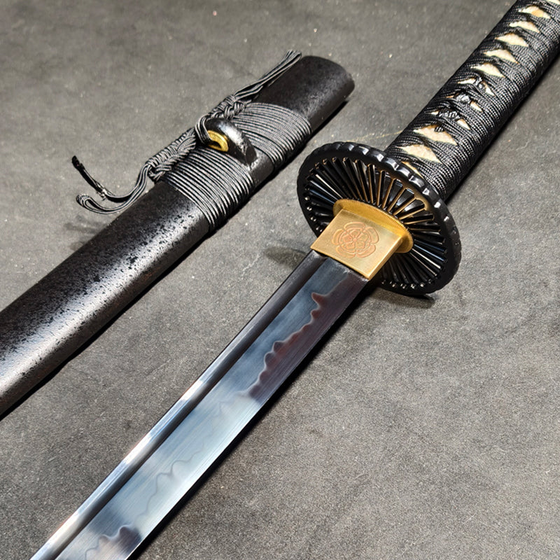 (T10 covered soil burnt blade quenched black)katana