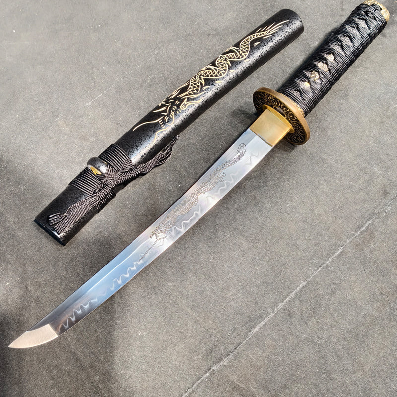 dragon hand(T10 earth-covered burning blade, carved dragon)katana,short knife