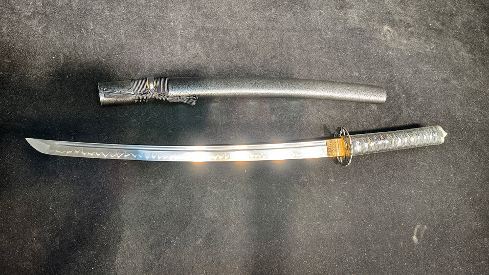 (T10 covers the soil and burns the blade to form ripples)katana