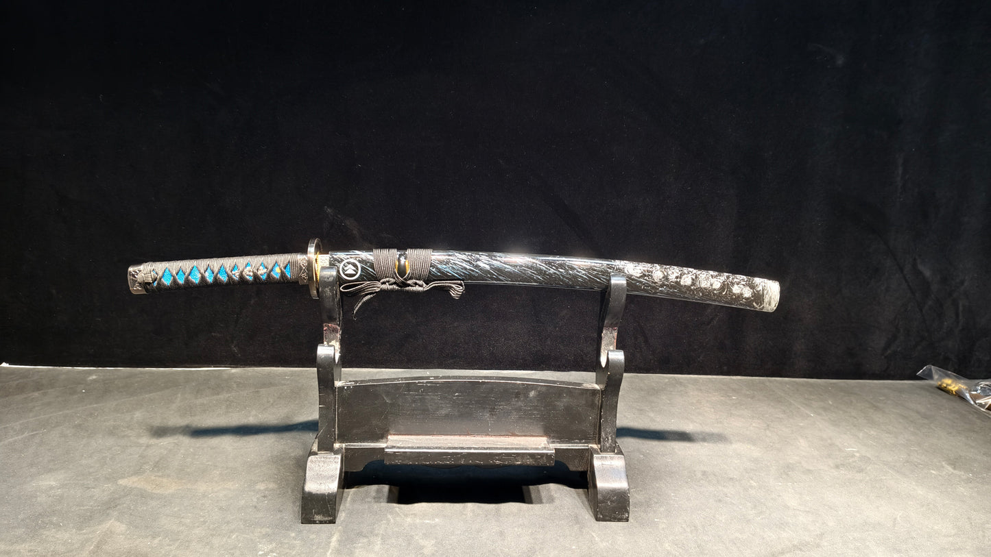 Phantom Assassin(Pattern steel forging process)blue quenching,katana ,short knife