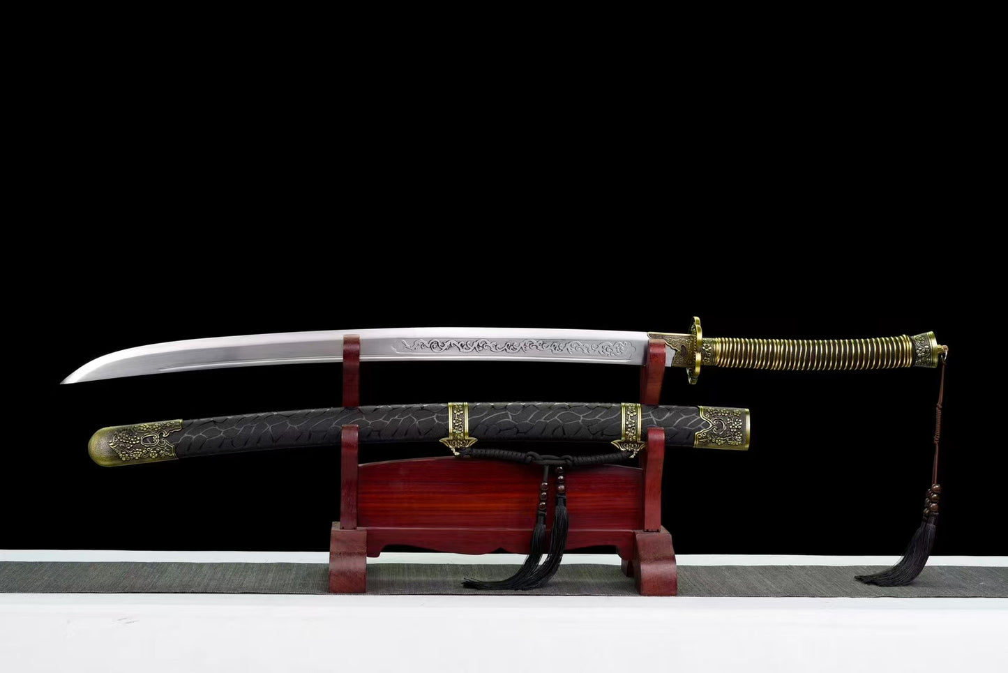 Embroidered Spring Blade Desert Guard绣春刀羽翎卫