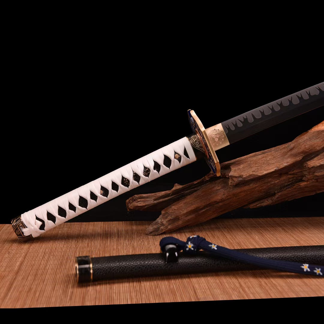 spring steel(Mirror polishing process, pushing the sharpening edge)katana