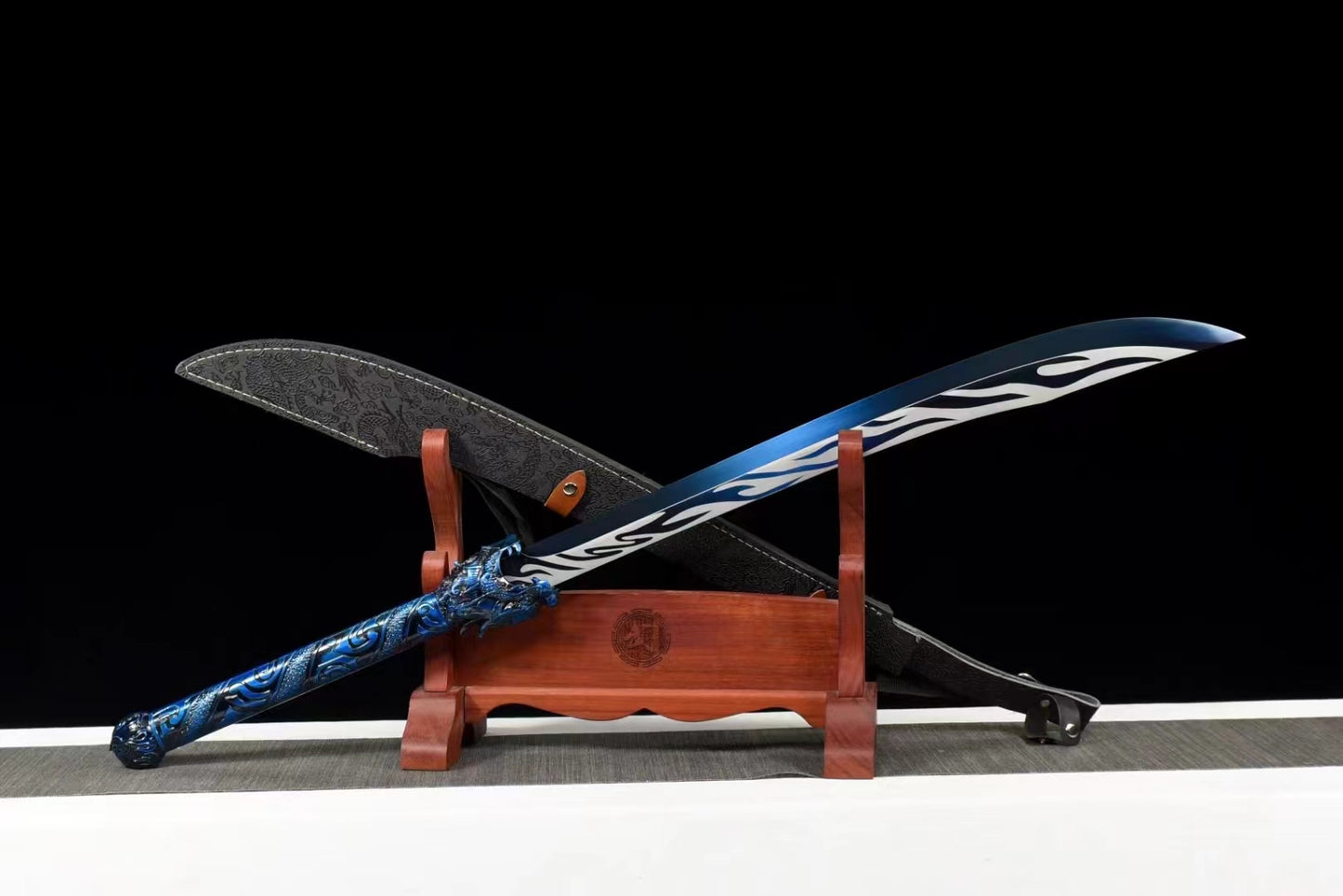 Dragon head broadsword(Manganese steel high-temperature paint-baked blue engraving process)