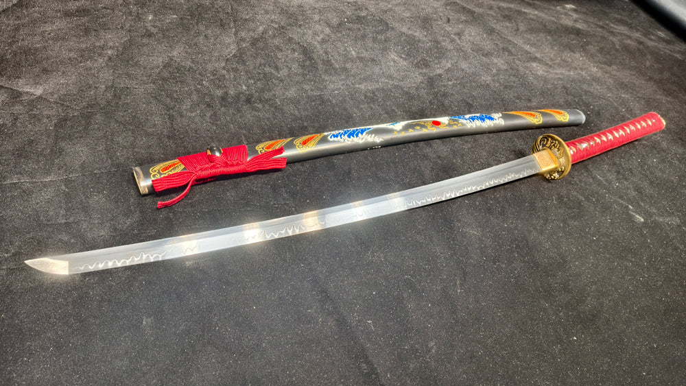 (T10 covers soil and burns blade to create ripple pattern)katana