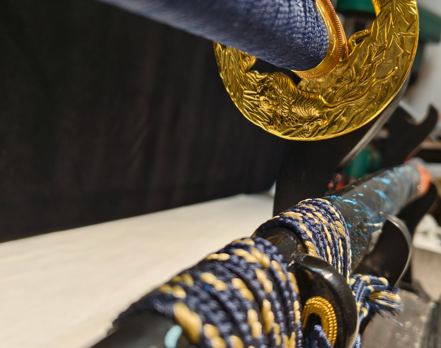 tiger warrior(TI0 Burning blades covered with soil form water ripple patterns)Mirror polishing process