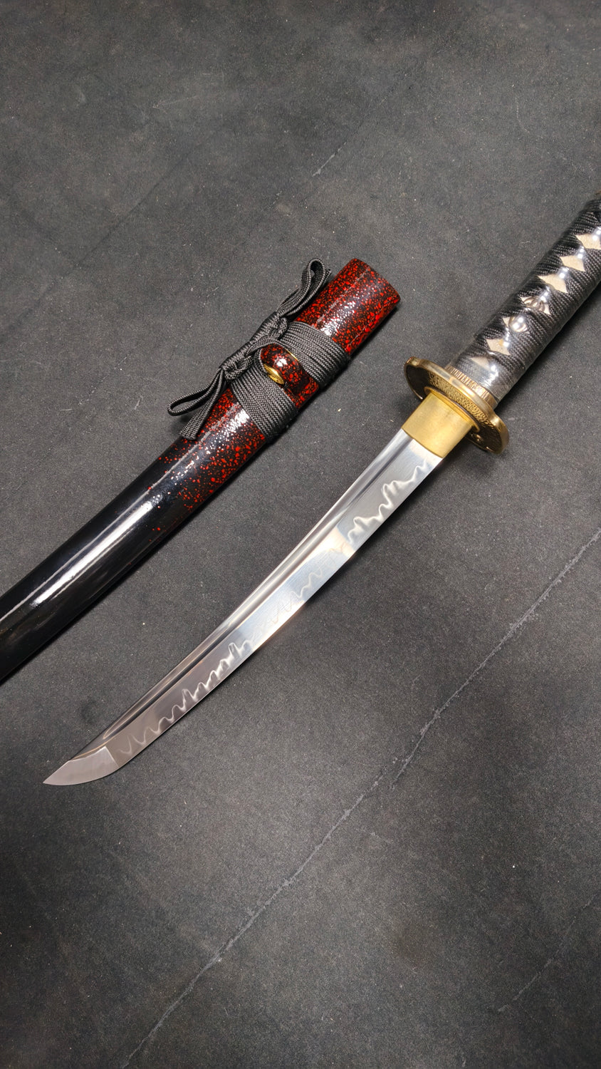 Red Wolf(T10 covers the soil and burns the blade)katana,Short knife