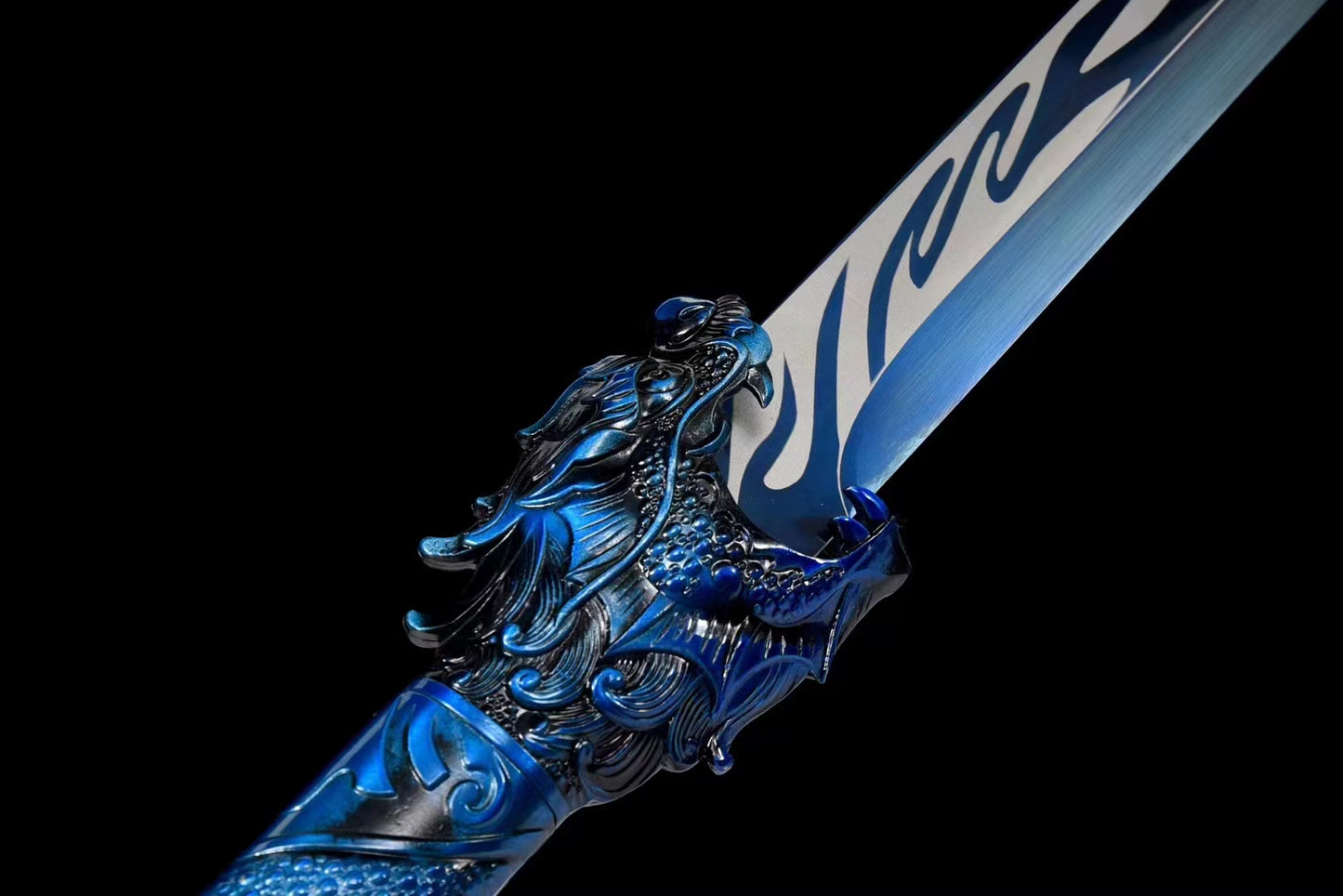 Dragon head broadsword(Manganese steel high-temperature paint-baked blue engraving process)