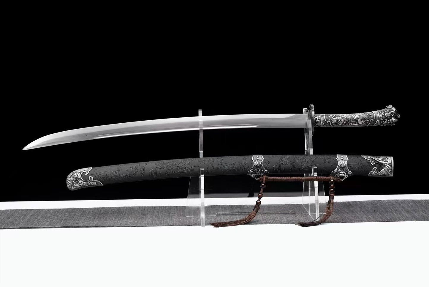 Dragon carving waist knife lion king knife狮王浮龙雁翎刀