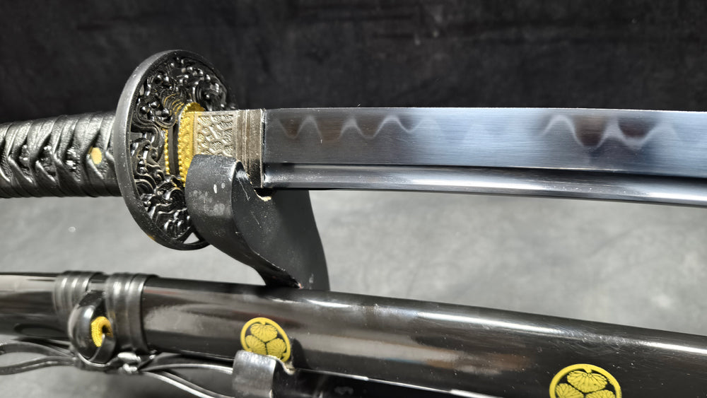Destruction(T10 earth covered burning blade, quenched black)katana