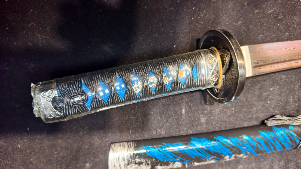 (Pattern steel quenched blue)katana,short knife