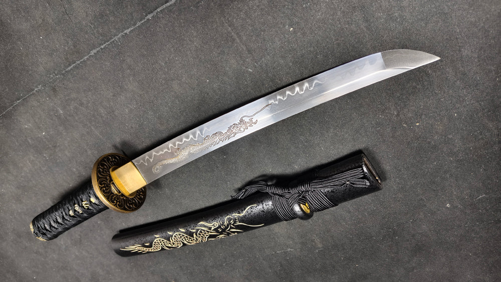 dragon hand(T10 earth-covered burning blade, carved dragon)katana,short knife