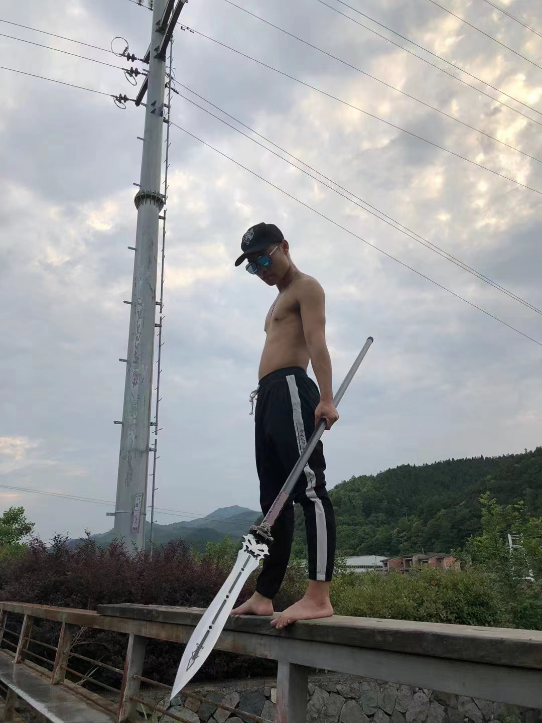 Manganese steel forging process 鬼狱神枪