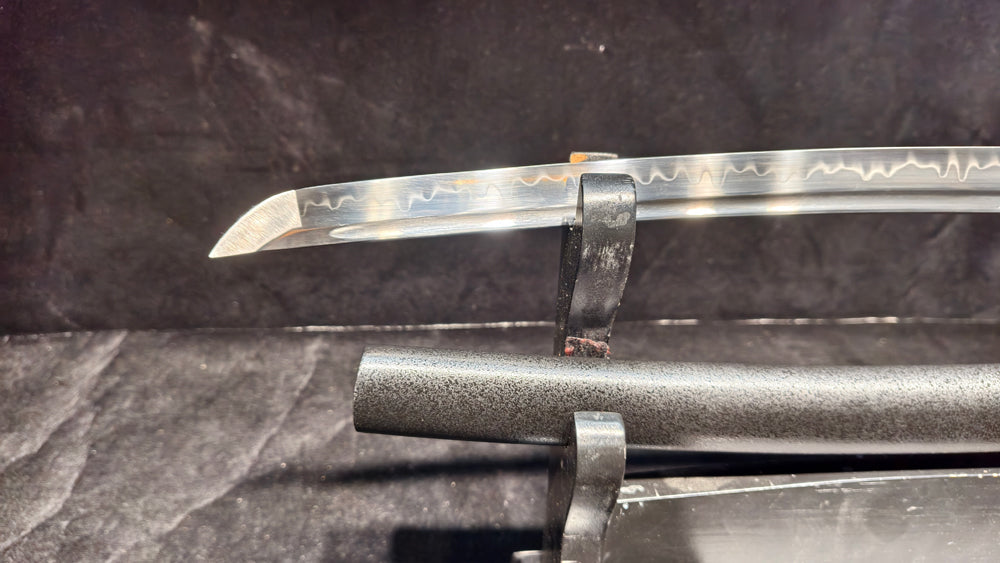 (T10 covers the soil and burns the blade to form ripples)katana