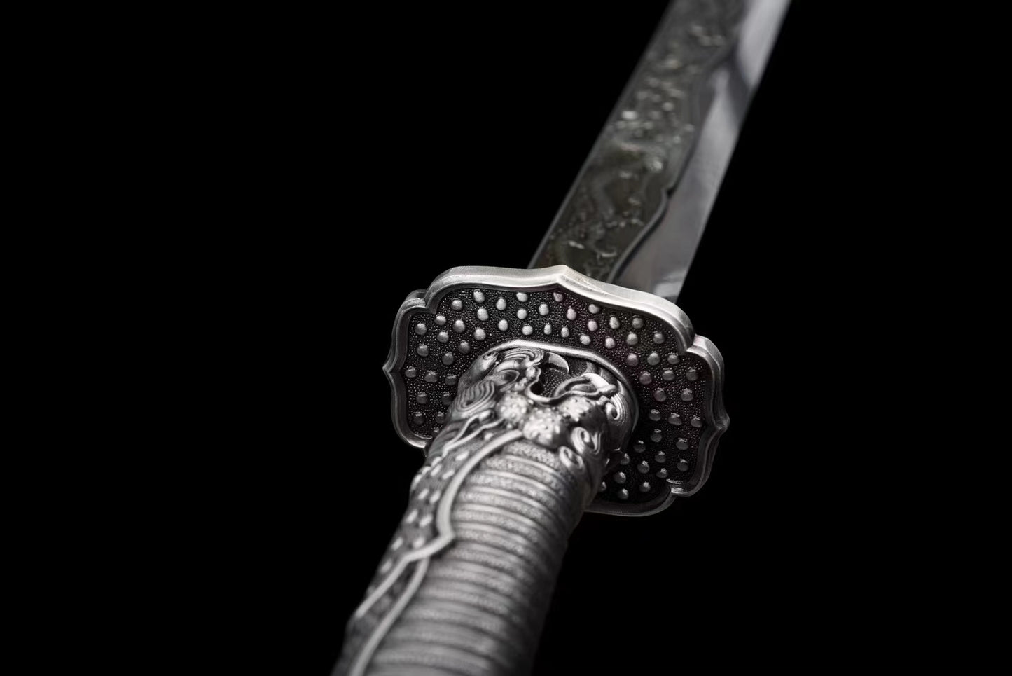 Manganese steel forging process唐横刀~苍龙