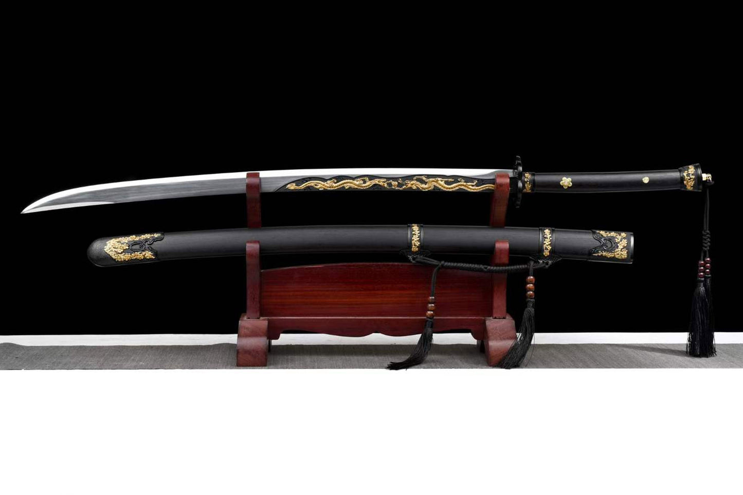 Integrated Full Tang High Manganese Steel Forged Jinyiwei Saber with Dragon Pattern Blade, Collectible Display Ornament