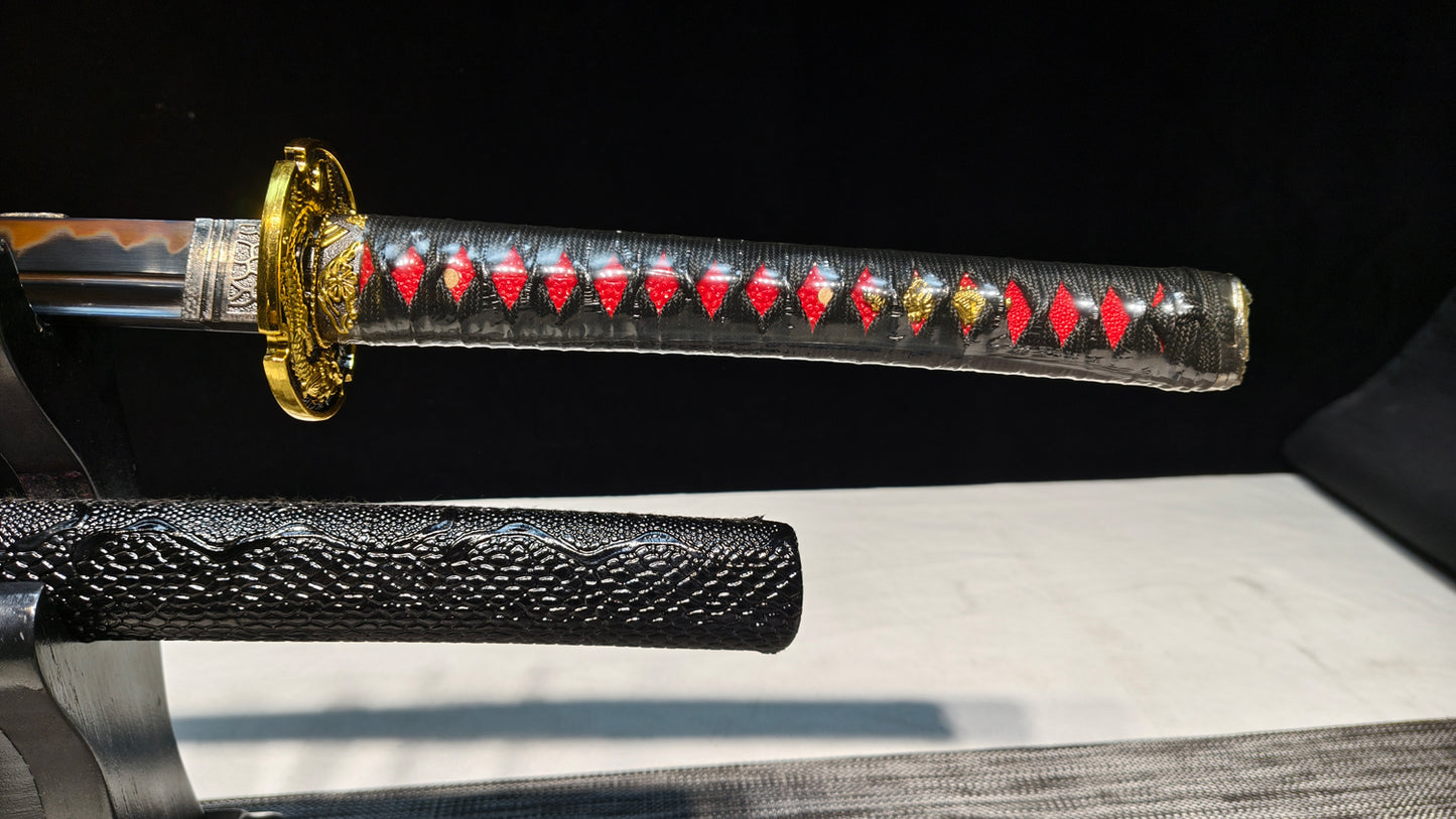 fire thorn（Medium carbon steel covered with soil, burning edge）katana