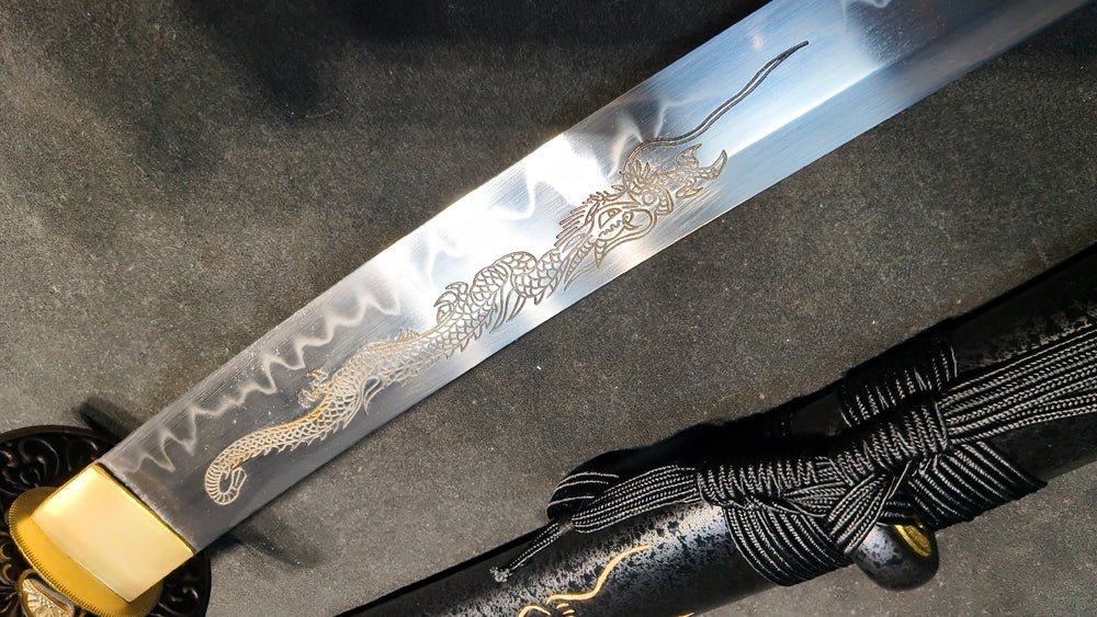 dragon hand（T10 earth-covered burning blade, carved dragon）katana,short knife