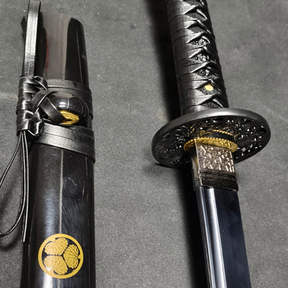 Destruction（T10 earth covered burning blade, quenched black）katana