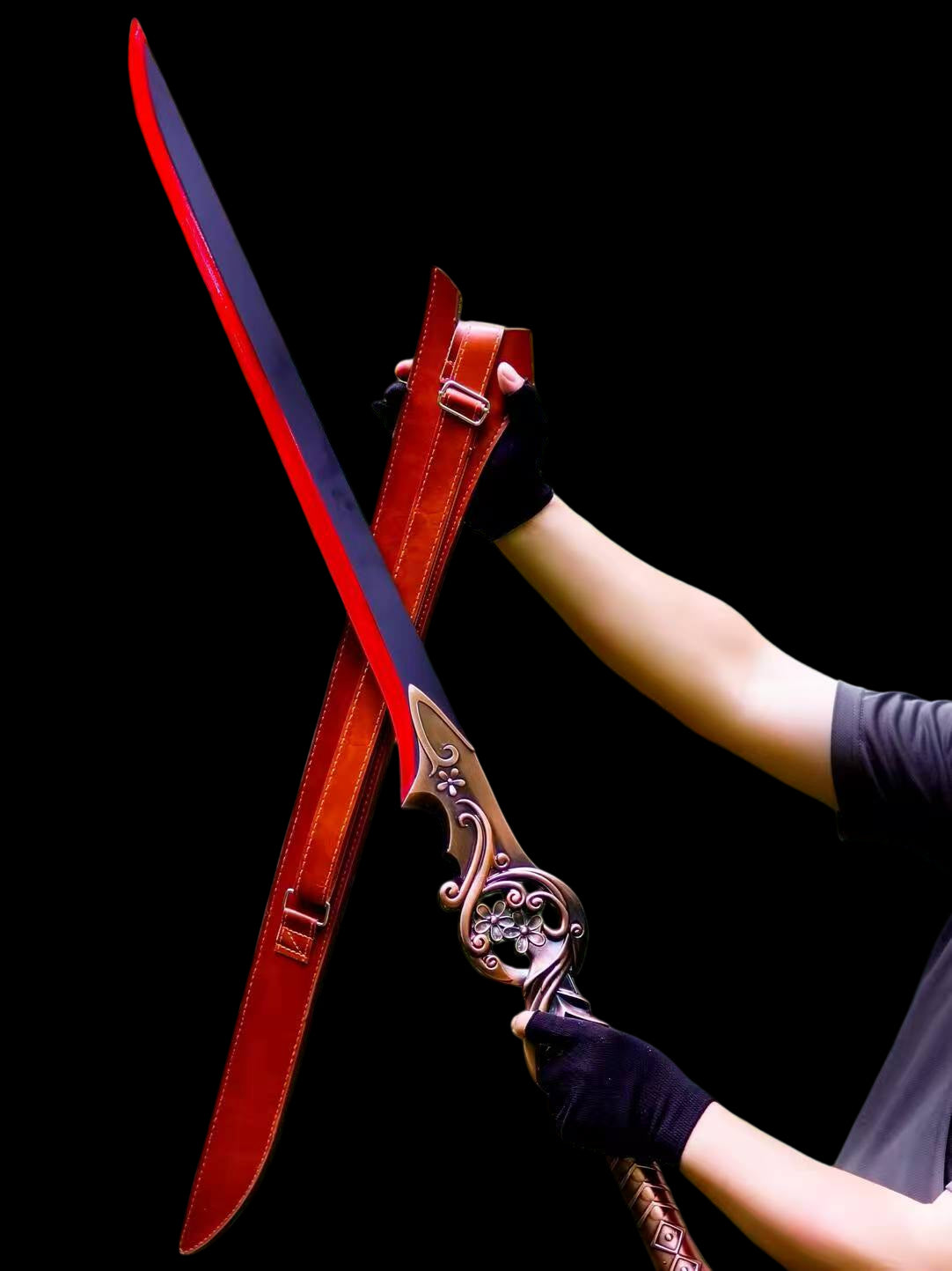 Red-bladed Demon Blade (high manganese steel), blunt blade, unsharpened.