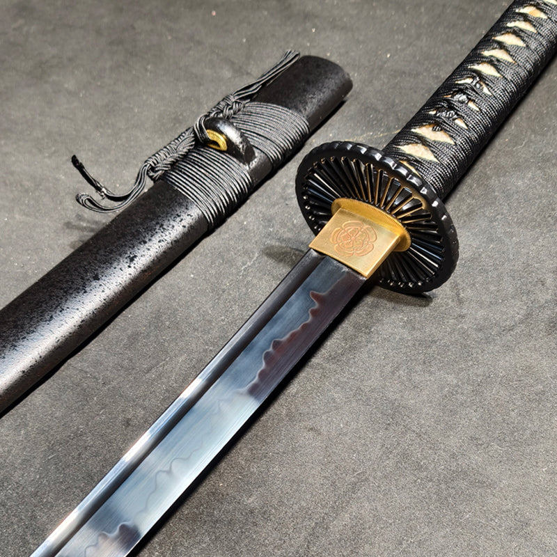 （T10 covered soil burnt blade quenched black）katana