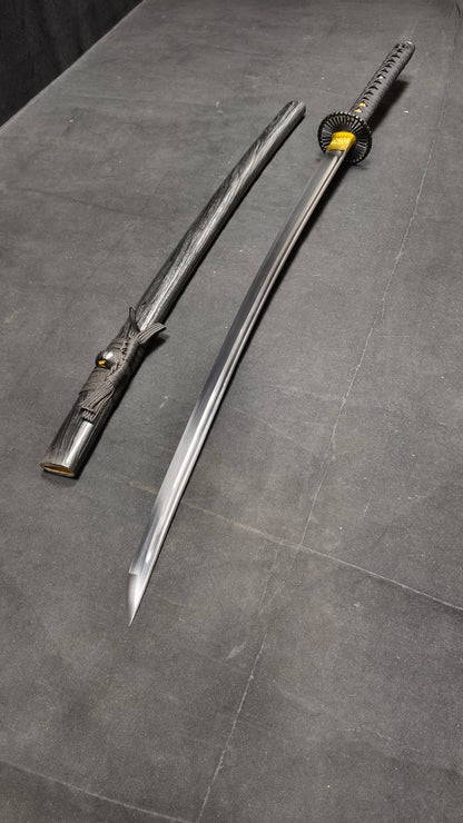 black shadow（Spring steel is forged extremely sharp）katana