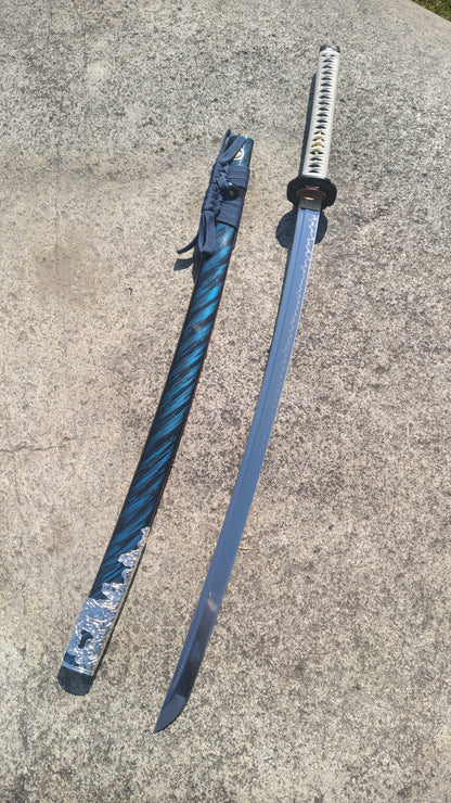 Ghost of Tsushima Long Katana, Full Tang Construction, Hand Forged T10 Steel Clay Tempered Blade, Sharp Edge, Hand Polished For Enhanced Sharpness, Alloy Fittings, Solid Wood Scabbard With Real Ray Skin Handle, Collectible Replica Samurai Sword
