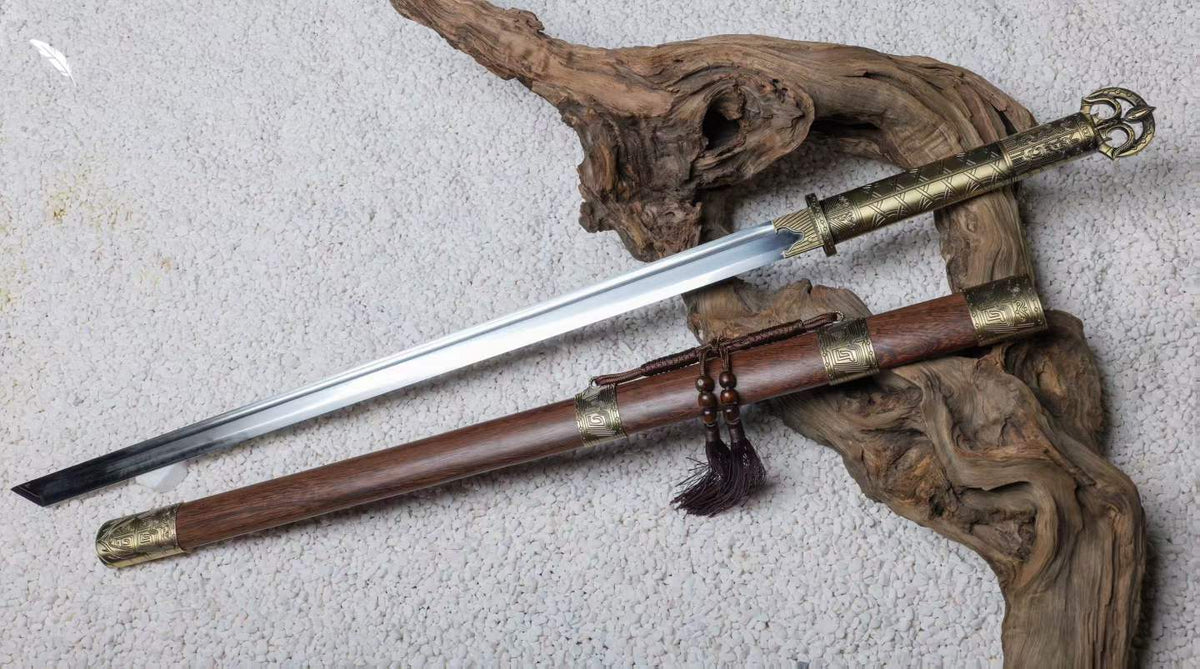 You‑Yun Tang Dao, Full Tang Construction, Sharp Blade, High‑Manganese Steel Blade, Alloy Fittings With Antique Meander Engraving, All‑Metal Integrated Handle, Premium Wing Wood Scabbard, Historical Collectible Chinese Sword