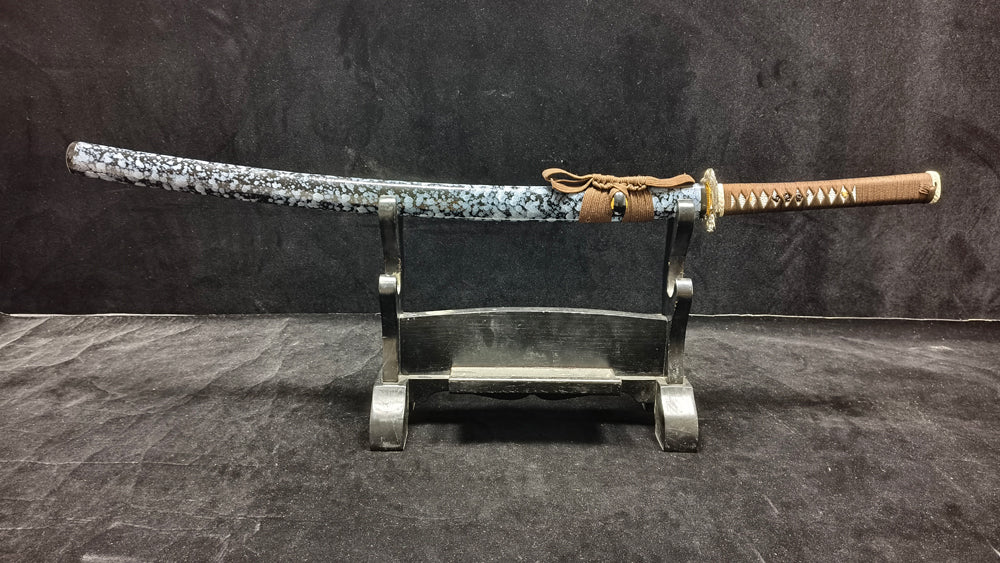 （Medium carbon steel covered with earth burning blade）kantan