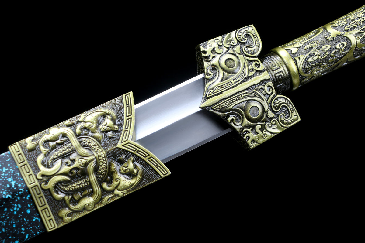 Golden Crow Han Sword, Full Tang Construction, High Manganese Steel Blade, Double Groove Blade, Sharp Edge, Antique Bronze Golden Crow Alloy Fittings, Painted Solid Wood Scabbard, Collectible Decorative Chinese Sword