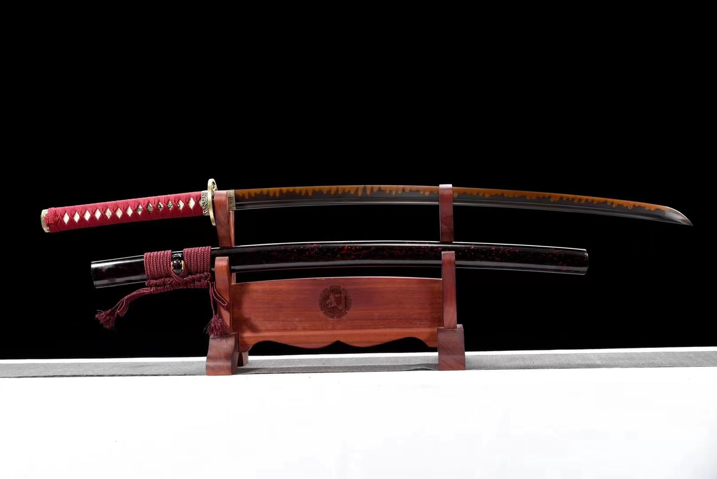 Dragon Soul，T10（Clay-covered fire-burning blade）katana