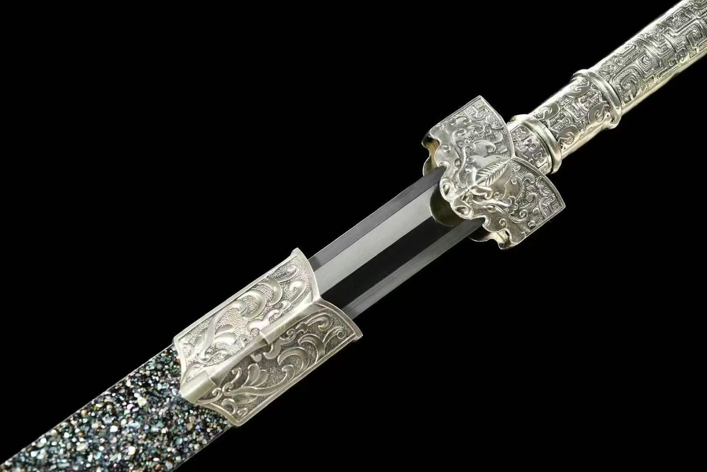 A replica Han dynasty sword with a white copper and seashell sheath.白铜贝壳大汉剑