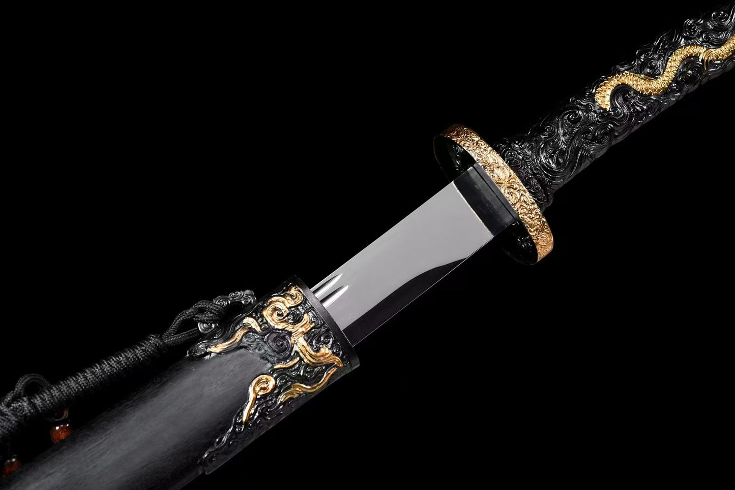 Dragon Fish Green Knife Embroidered Spring Knife龙鱼青刀