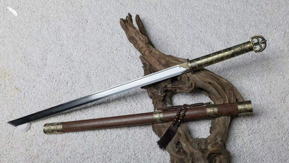 You‑Yun Tang Dao, Full Tang Construction, Sharp Blade, High‑Manganese Steel Blade, Alloy Fittings With Antique Meander Engraving, All‑Metal Integrated Handle, Premium Wing Wood Scabbard, Historical Collectible Chinese Sword