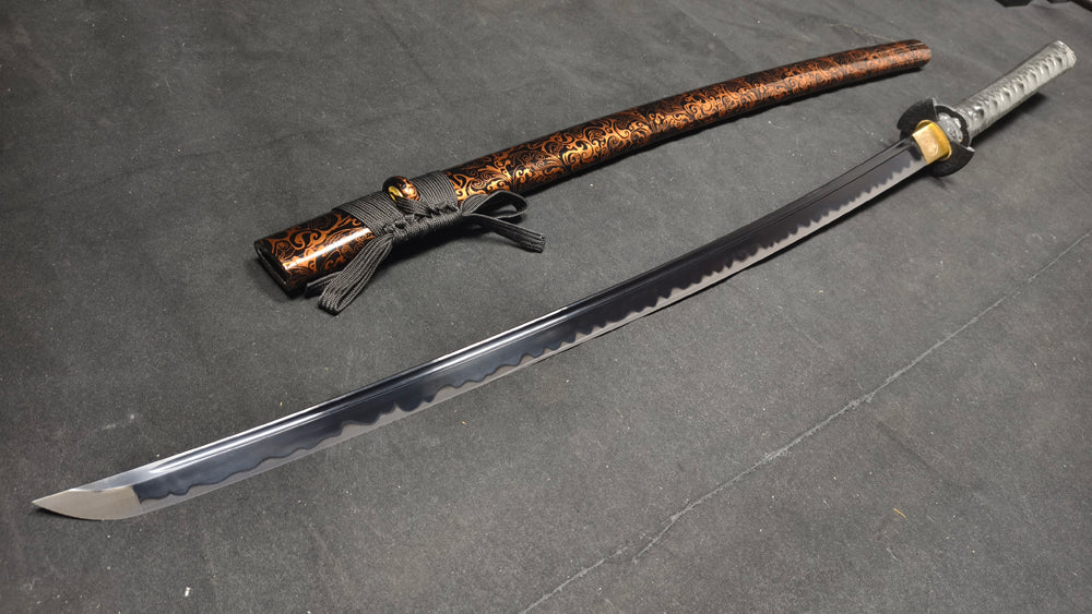 dark night（Spring steel forged and quenched black）katana