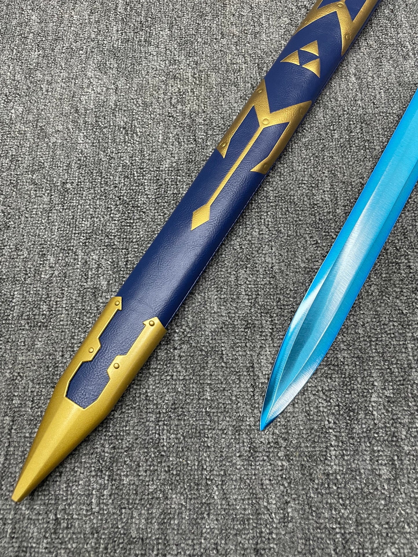 Master Sword (Stainless Steel)Blunt edge, non-sharpened