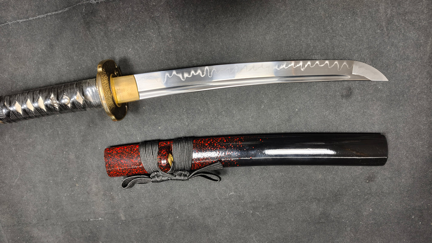 Red Wolf（T10 covers the soil and burns the blade）katana,Short knife