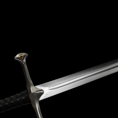 One-piece keel 60Si2Mn steel forged sharp sword replica of Aragorn's Narsil from Lord of the Rings.