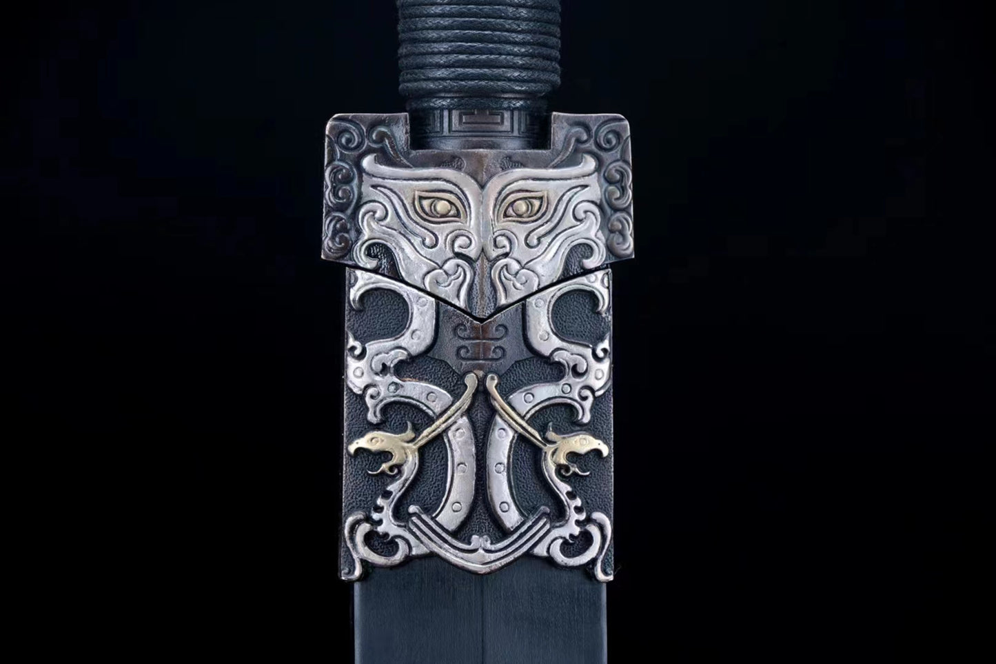 Pattern steel forging process 羽毛纹双龙汉剑