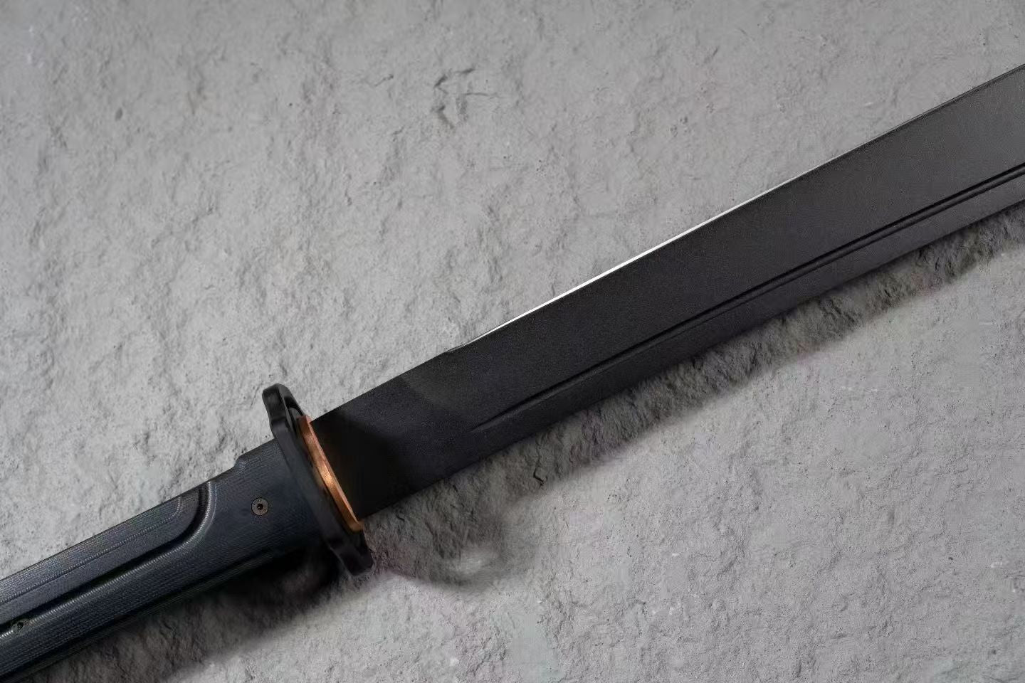 Tactical knife big head knife breaking wind