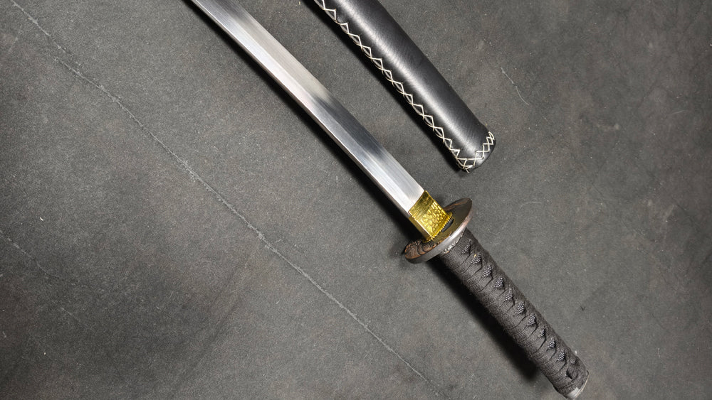 Spring steel forging process, hand-sewn leather sheath，katana
