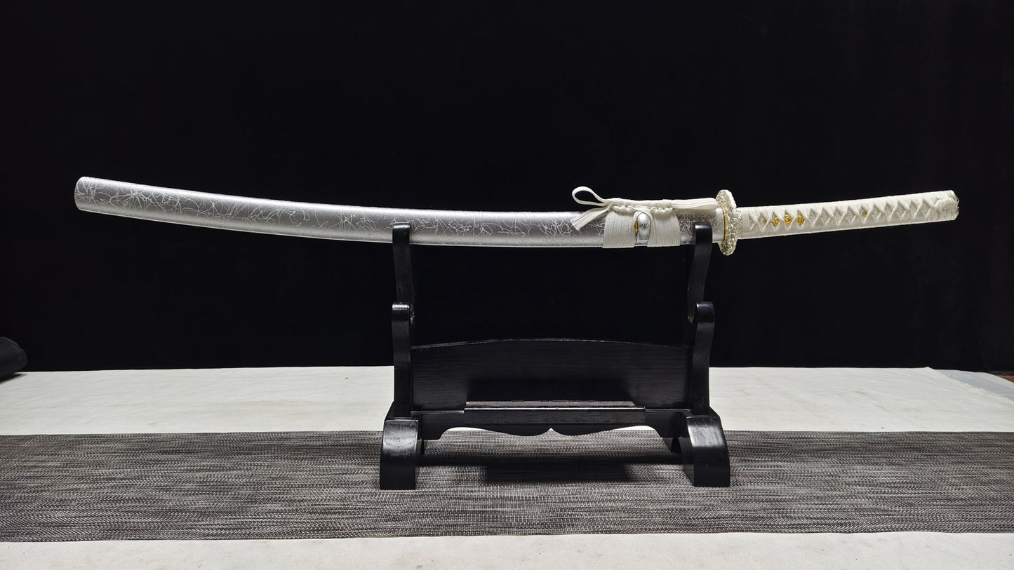 Silver Dragon，T10 (covered with soil to burn the blade)katana