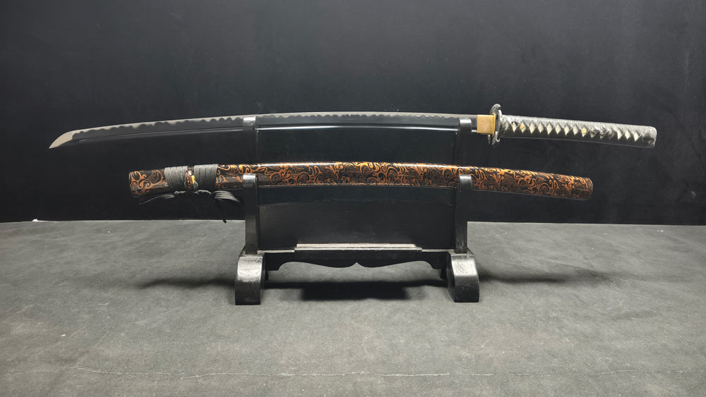 dark night（Spring steel forged and quenched black）katana