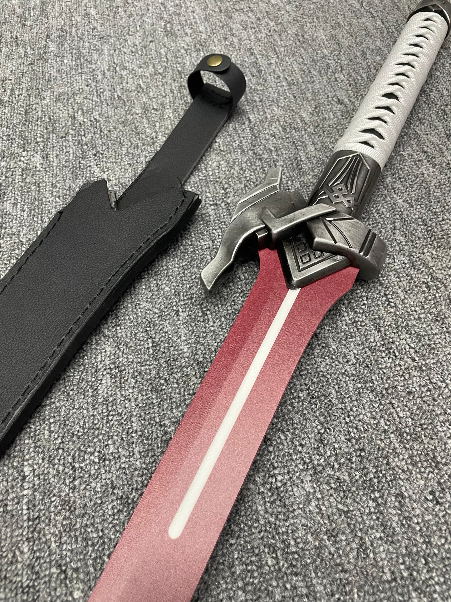 Kafka Sword (Stainless Steel) Blunt blade; unsharpened.