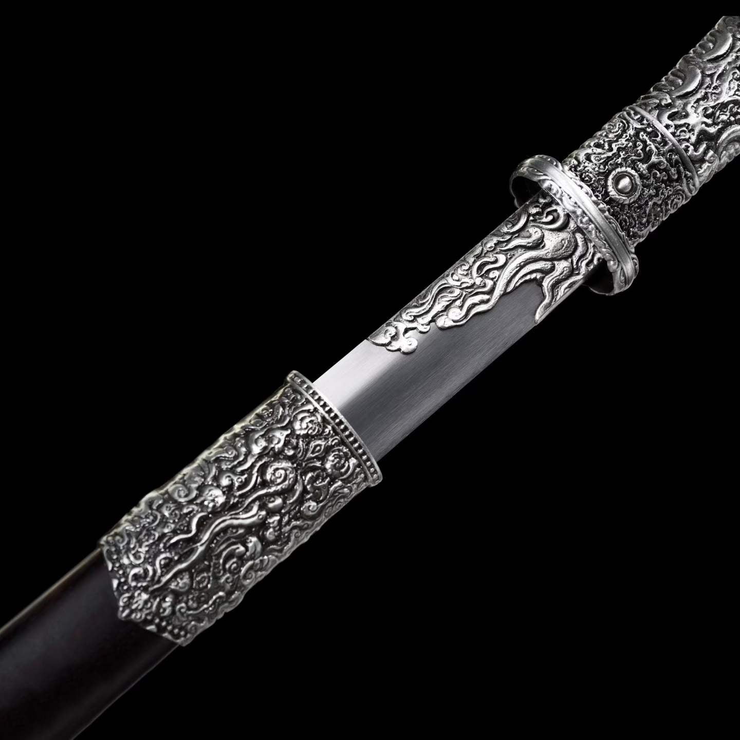 Lie‑Kong Tang Dao, Full Tang Construction, Sharp Blade, High‑Manganese Steel With Single Fuller, Alloy Fittings, Premium Dragon‑Phoenix Hardwood Scabbard, Historical Replica Collectible Sword