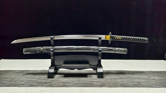 black shadow（Spring steel is forged extremely sharp）katana