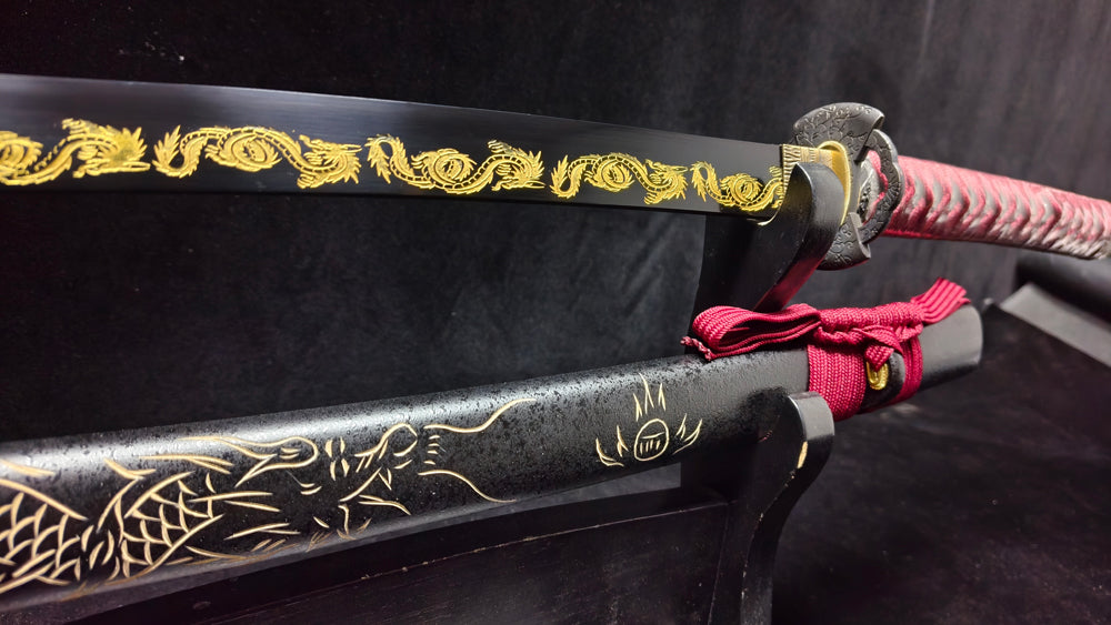 （Spring steel forged process quenched black, engraved dragon）katana